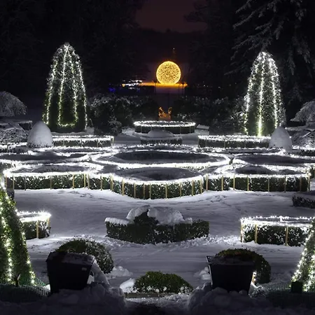 Peaceful Near Arboretum Volcji Potok 아파트