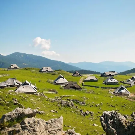 아파트 Peaceful Near Arboretum Volcji Potok Radomlje