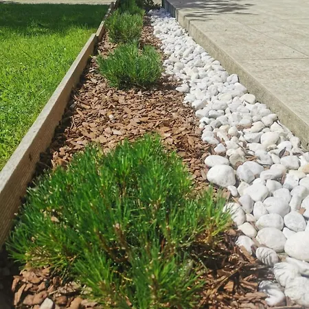 아파트 Peaceful Near Arboretum Volcji Potok