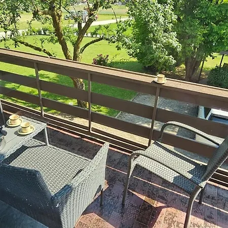 Apartamento Peaceful Near Arboretum Volcji Potok Radomlje