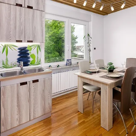 Artemida Near Arboretum&golf Radomlje