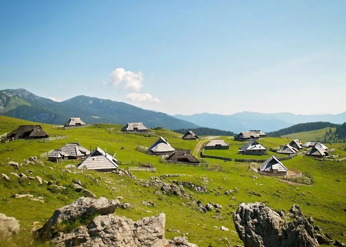 아파트 Peaceful Near Arboretum Volcji Potok Radomlje