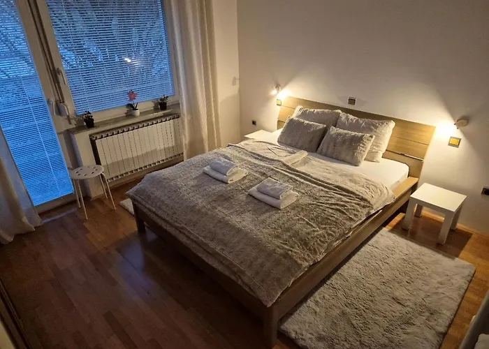 Peaceful Near Arboretum Volcji Potok Appartement *