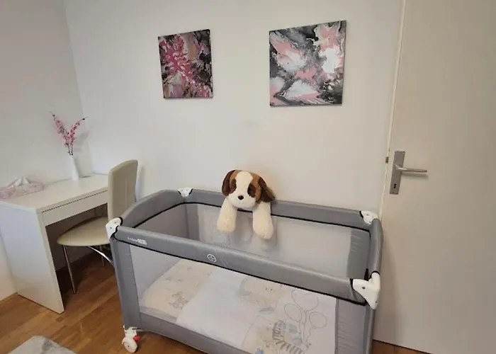 Peaceful Near Arboretum Volcji Potok 아파트 *