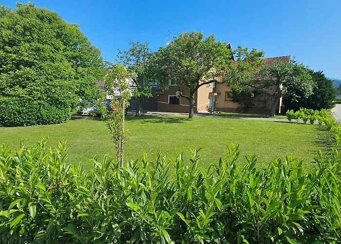 Peaceful Near Arboretum Volcji Potok * Radomlje